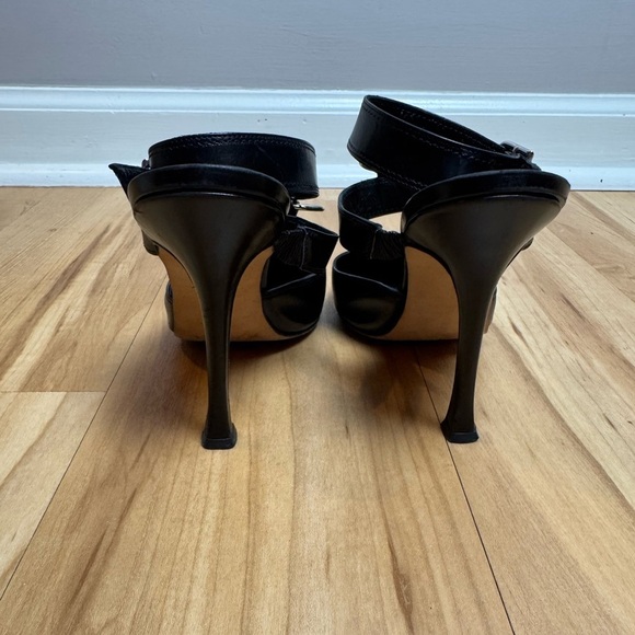 Manolo Blahnik Black Ankle Strap Leather - size 39 - Picture 6 of 12